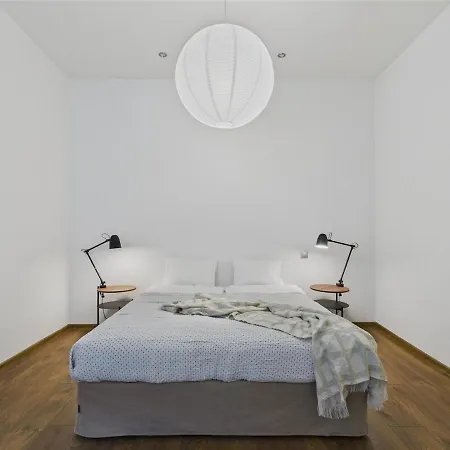 Raw And Refined 2br Old Town * Riga