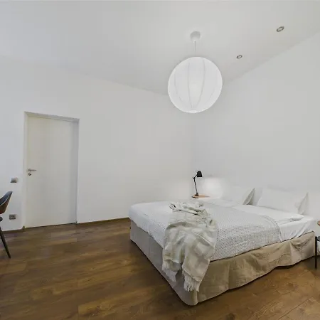 Raw And Refined 2br Old Town *