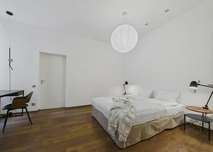 Raw And Refined 2br Old Town *