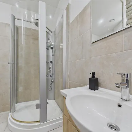 Raw And Refined 2br Old Town Riga